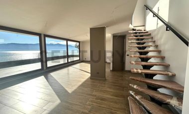 Exclusivo Dúplex con vistas panorámicas al lago y terrazas en doble altura