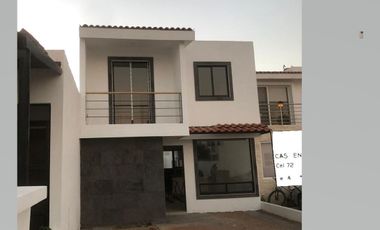 CASA EN VENTA PEDREGAL DE SCHOESTANTT