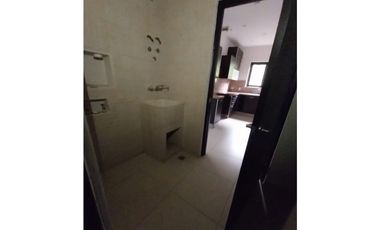 SE VENDE APARTAMENTO EN CLAYTON