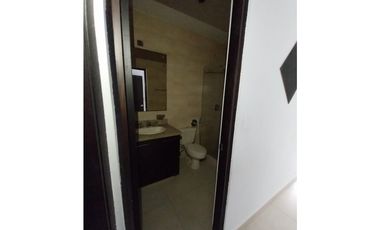 SE VENDE APARTAMENTO EN CLAYTON