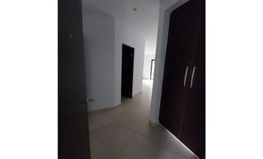 SE VENDE APARTAMENTO EN CLAYTON