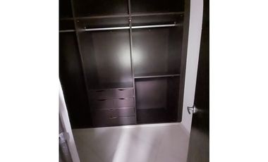 SE VENDE APARTAMENTO EN CLAYTON
