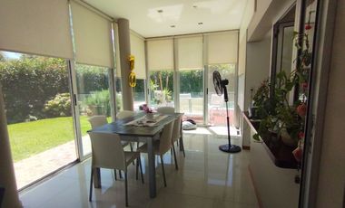 Casa en venta en Quilmes Este