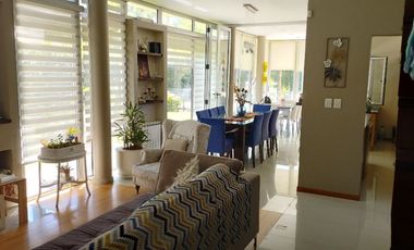 Casa en venta en Quilmes Este