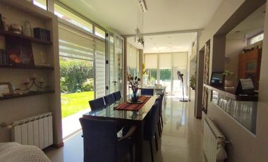 Casa en venta en Quilmes Este