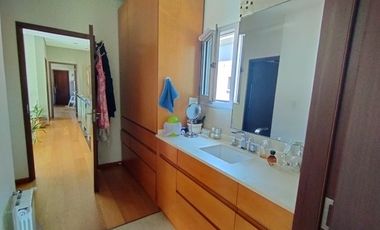 Casa en venta en Quilmes Este