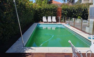 Casa en venta en Quilmes Este