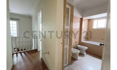 ARRIENDO CASA COMERCIAL - METRO LOS LEONES