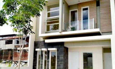 RUMAH BARU KETINTANG PUSAT KOTA SURABAYA DP DICICIL 24X