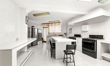 LOMAS DE LAS PALMAS ESPECTACULAR RESIDENCIA UNICA EN VENTA