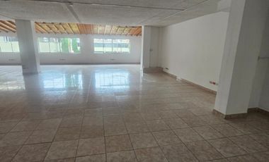 local en arriendo en urbanización la pereira rionegro.. Cod A214913