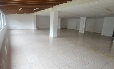 local en arriendo en urbanización la pereira rionegro.. Cod A214913