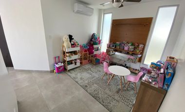 Casa en Venta en La Urb. Portovita, Via La Costa