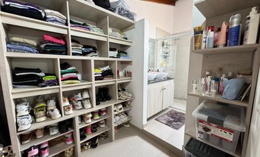 apartamento en venta en laureles. Cod V13459