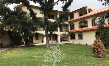 FINCA EN VENTA  AMUEBLADA A TODO LUJO!