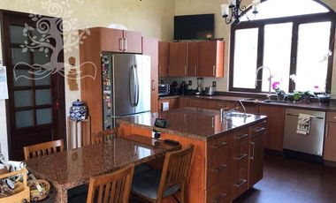 FINCA EN VENTA  AMUEBLADA A TODO LUJO!