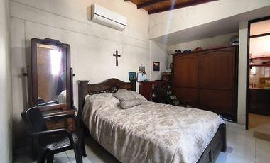 casa en venta en barrio blanco. Cod V15801