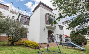 casa en arriendo/venta en colina campestre. Cod A14157