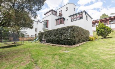 casa en arriendo/venta en colina campestre. Cod A14157