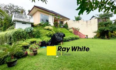 Villa Mewah + Kolam Renang, Tretes, Prigen