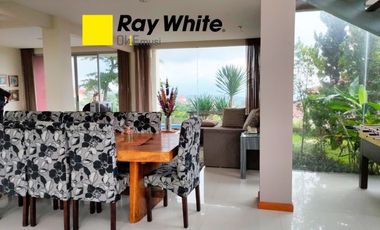 Villa Mewah + Kolam Renang, Tretes, Prigen