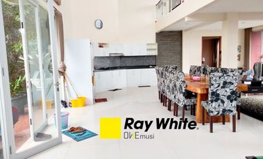 Villa Mewah + Kolam Renang, Tretes, Prigen