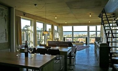 Se Vende Hermosa Casa Habitación En Isla Teja Valdivia