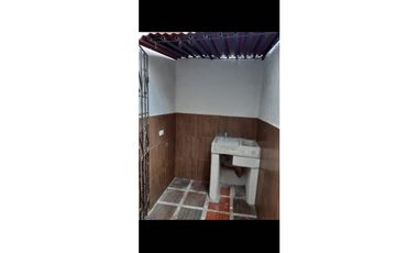 SE VENDE CASA INDEPENDIENTE 2 PISOS EN LOS ANDES