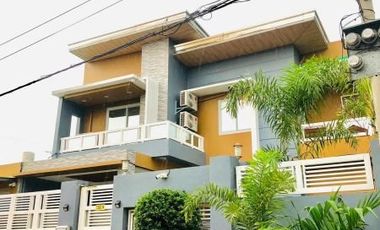 Modern House for SALE with 4 Bedrooms and Swimming Pool in Mexico Pampanga