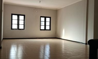 Disewakan Ruko Lokasi Strategis Di Puri Surya Jaya, Sidoarjo