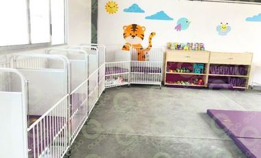 Edificio equipado ideal para escuela o guardería en Querétaro