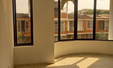Se alquila excelente apartamento 2 piso independiente ! ubicación privilegiada en el sur del Cali Caney ! con un área 52m2. Cod A22255