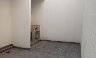 Se alquila excelente apartamento 2 piso independiente ! ubicación privilegiada en el sur del Cali Caney ! con un área 52m2. Cod A22255