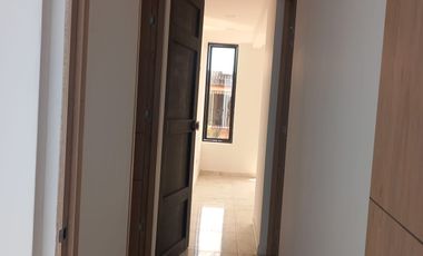 Se alquila excelente apartamento 2 piso independiente ! ubicación privilegiada en el sur del Cali Caney ! con un área 52m2. Cod A22255