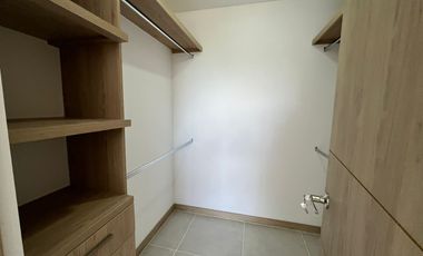 apartamento en arriendo en los colegios. Cod A510471