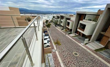 Casa en Venta 3 amplias habitaciones, Zibata GPT3462