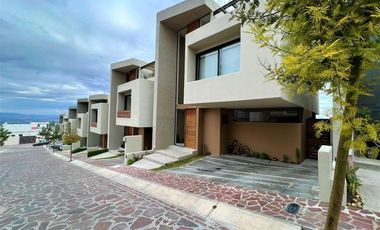 Casa en Venta 3 amplias habitaciones, Zibata GPT3462