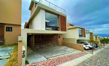 Casa en Venta 3 amplias habitaciones, Zibata GPT3462