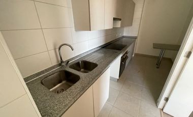 Departamento en Venta en Edificio Altamira, frente Jumbo el Arenal
