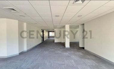 ARRIENDO OFICINA APOQUINDO EL GOLF