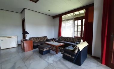 DISEWA VILLA PAVILIUN NYAMAN SEJUK @ CIPAKU SAYAP SETIABUDI