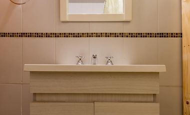 Venta - Casa 2 Dormitorios - Jardín (Centro, Roldán)