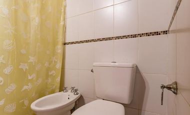 Venta - Casa 2 Dormitorios - Jardín (Centro, Roldán)