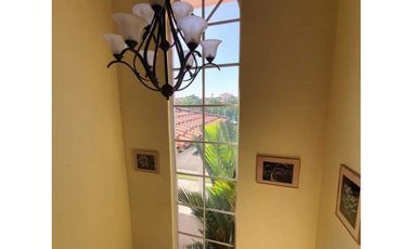VENTA CASA AMOBLADA RESIDENCIAL PALMERAS DEL ESTE COSTA DEL ESTE