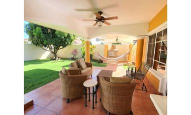 VENTA CASA AMOBLADA RESIDENCIAL PALMERAS DEL ESTE COSTA DEL ESTE