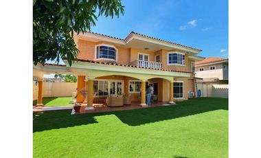 VENTA CASA AMOBLADA RESIDENCIAL PALMERAS DEL ESTE COSTA DEL ESTE