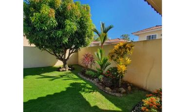 VENTA CASA AMOBLADA RESIDENCIAL PALMERAS DEL ESTE COSTA DEL ESTE
