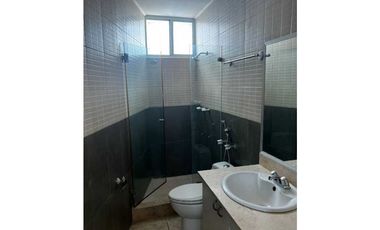 ALQUILO APARTAMENTO AMOBLADO EN TORRE 7400
