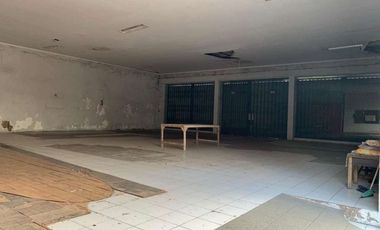 Dijual bangunan tepat di tengah kota *Jalan Tunjungan Surabaya*