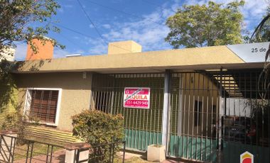 Casa en alquiler de 2 dormitorios c/ cochera en Villa Allende